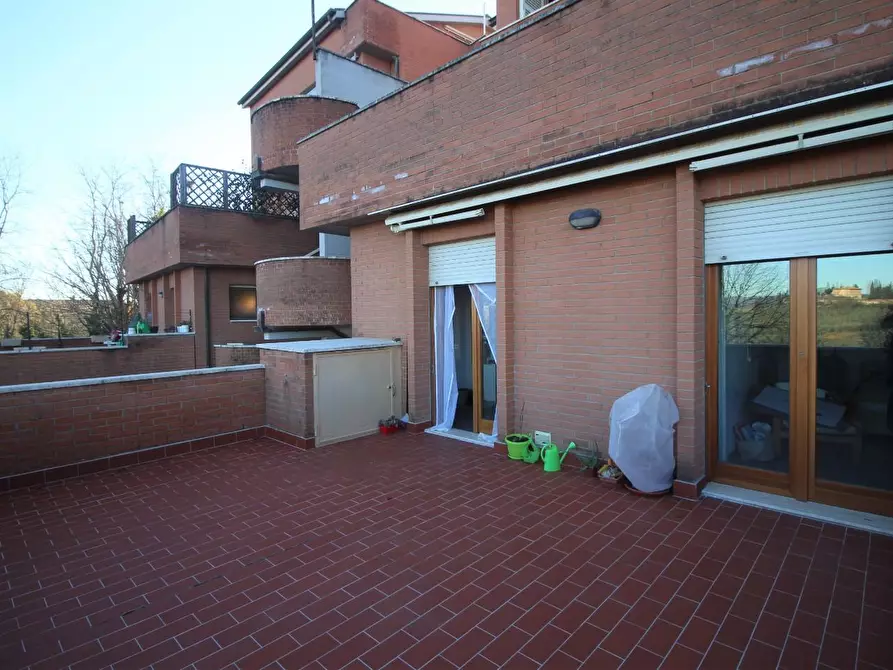 Immagine 10 di Appartamento in affitto  a Siena