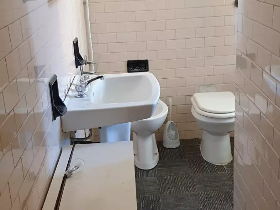 Immagine 17 di Casa indipendente in vendita  a Semproniano