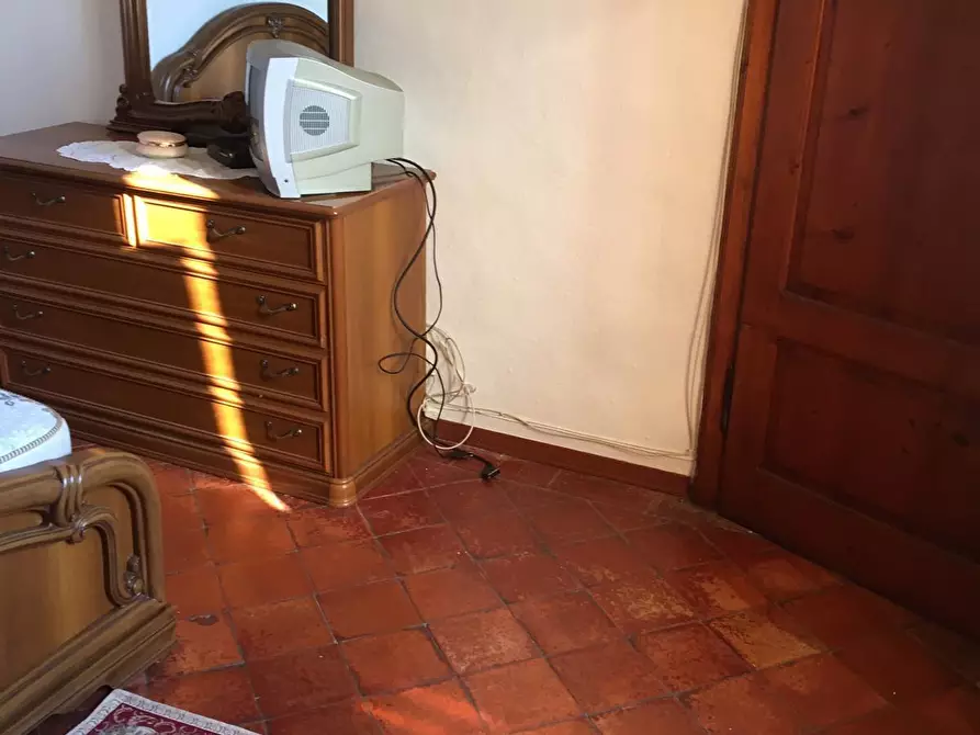 Immagine 26 di Appartamento in vendita  a Semproniano