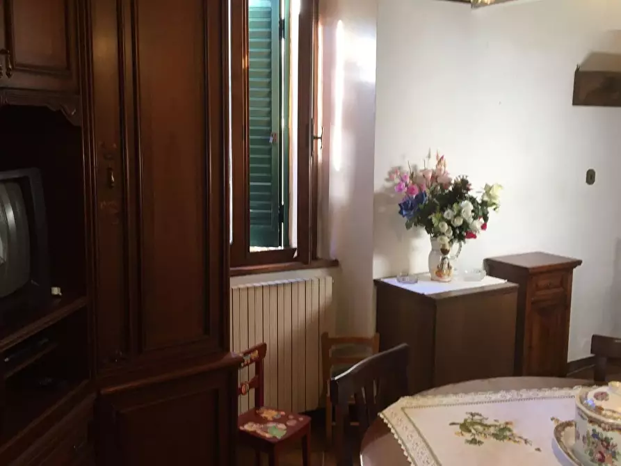 Immagine 2 di Appartamento in vendita  a Semproniano