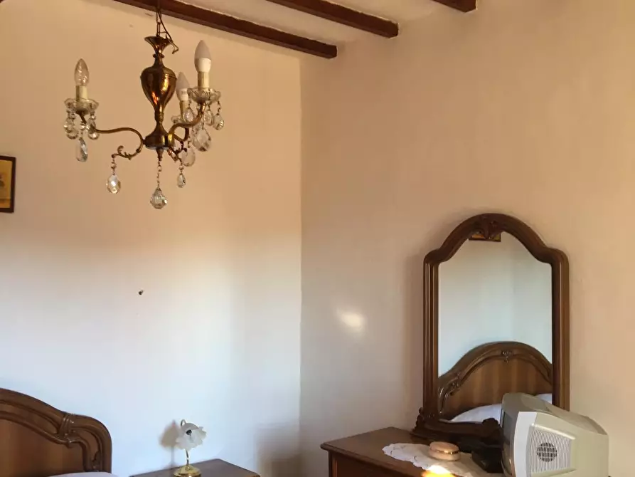 Immagine 32 di Appartamento in vendita  a Semproniano