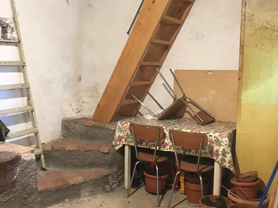 Immagine 14 di Appartamento in vendita  a Semproniano