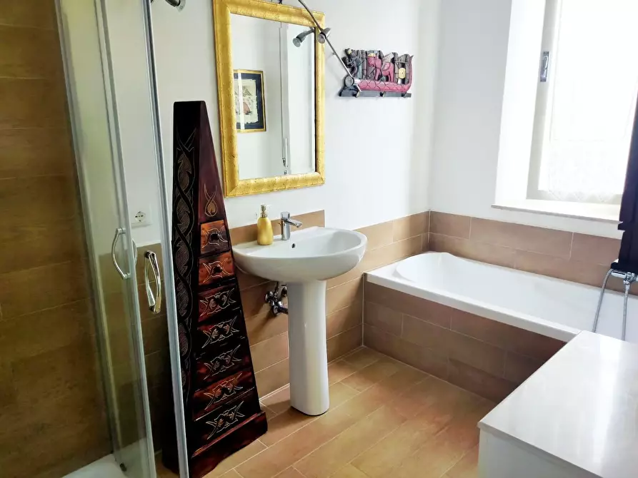 Immagine 25 di Casa semindipendente in vendita  a San Giuliano Terme