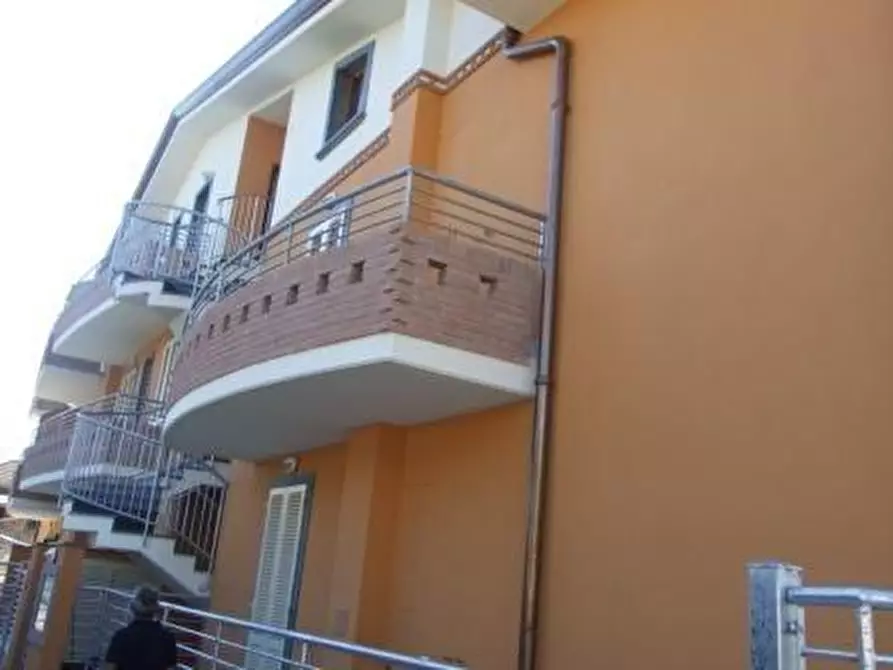 Immagine 4 di Mansarda in vendita  a Massa