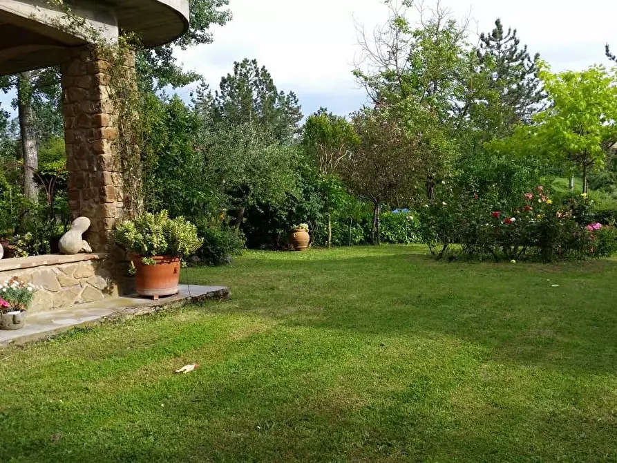 Immagine 1 di Porzione di casa in vendita  a Monteriggioni