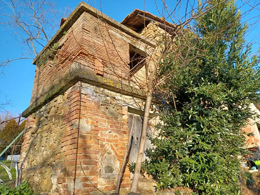 Immagine 3 di Deposito in vendita  a Capraia E Limite