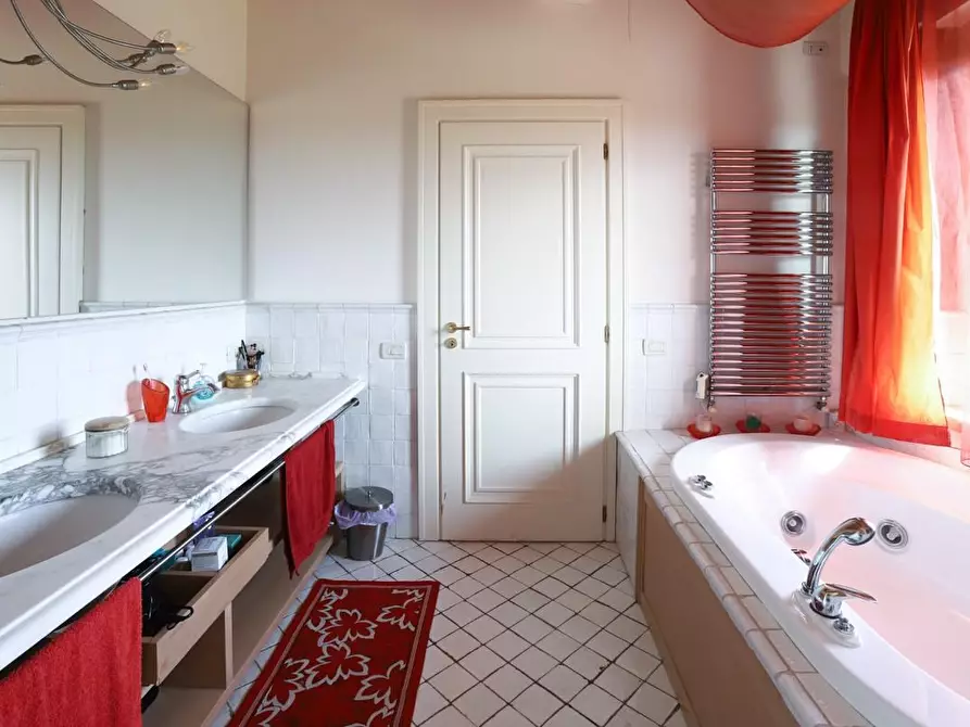 Immagine 73 di Rustico / casale in vendita  a Pisa