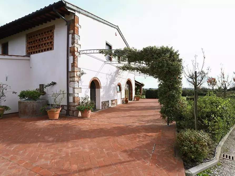 Immagine 42 di Rustico / casale in vendita  a Pisa