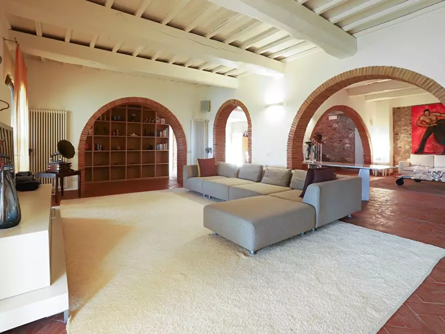 Immagine 60 di Rustico / casale in vendita  a Pisa