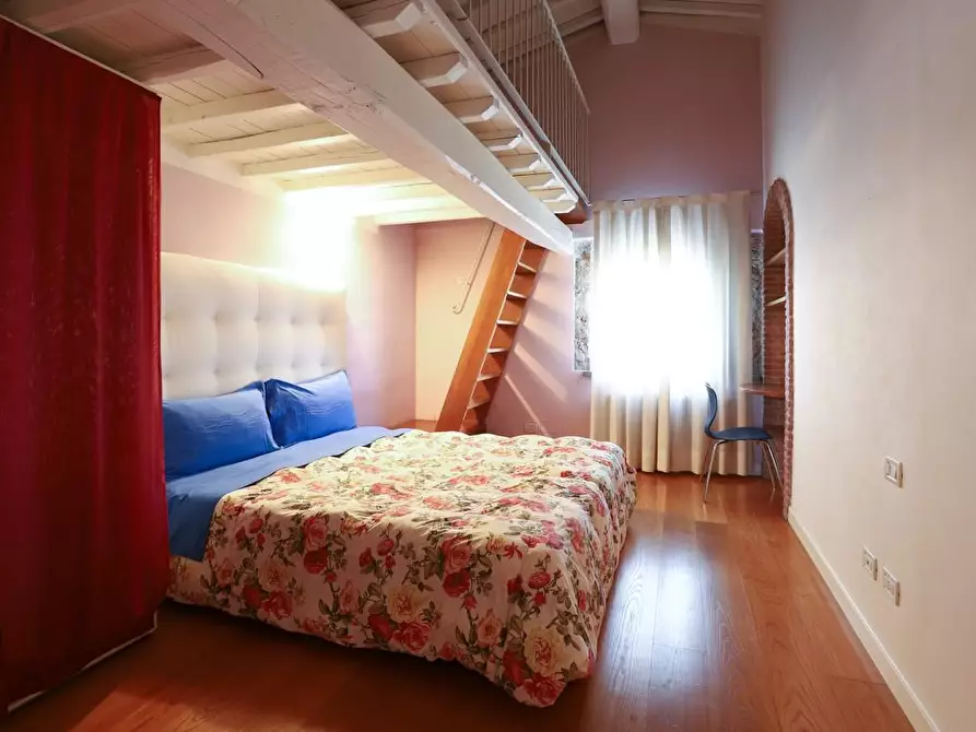 Immagine 74 di Rustico / casale in vendita  a Pisa