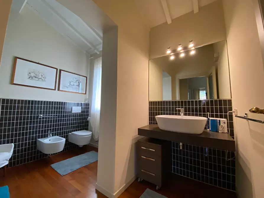 Immagine 25 di Casa colonica in vendita  a Montopoli In Val D'arno