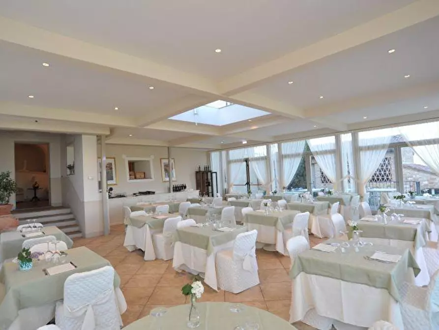 Immagine 13 di Albergo/B&B/Residence in vendita  a San Gimignano