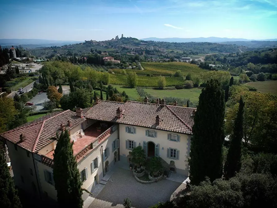 Immagine 2 di Albergo/B&B/Residence in vendita  a San Gimignano