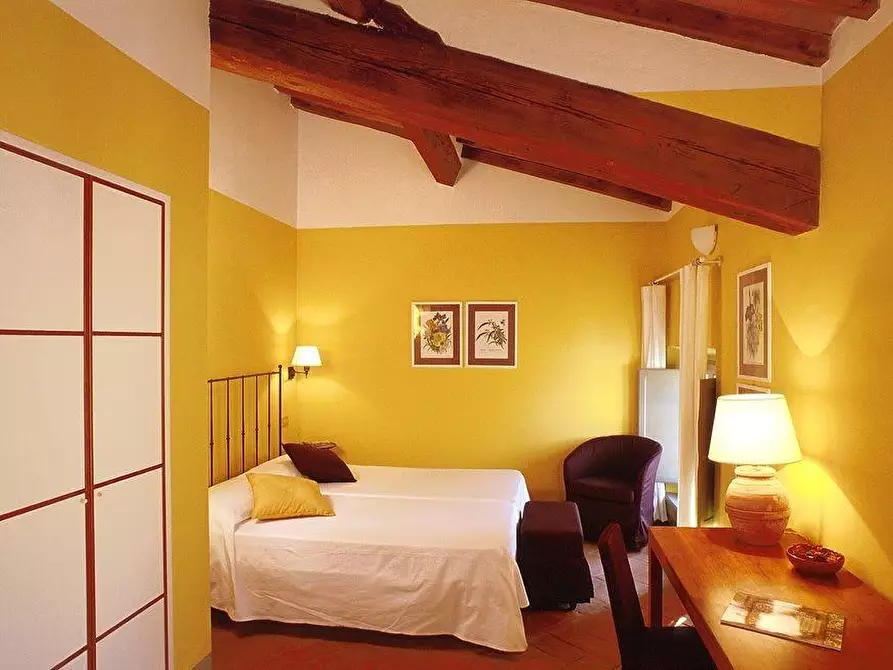 Immagine 24 di Albergo/B&B/Residence in vendita  a San Gimignano