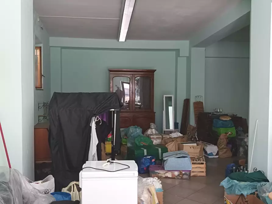 Immagine 3 di Locale commerciale in affitto  a San Giuliano Terme