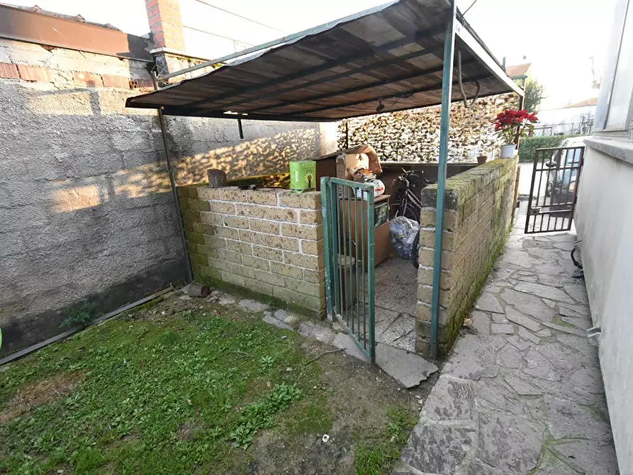 Immagine 17 di Appartamento in vendita  a Vecchiano