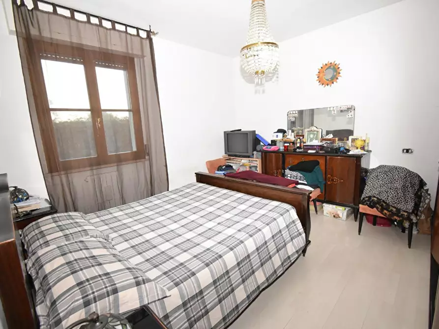 Immagine 13 di Appartamento in vendita  a Vecchiano