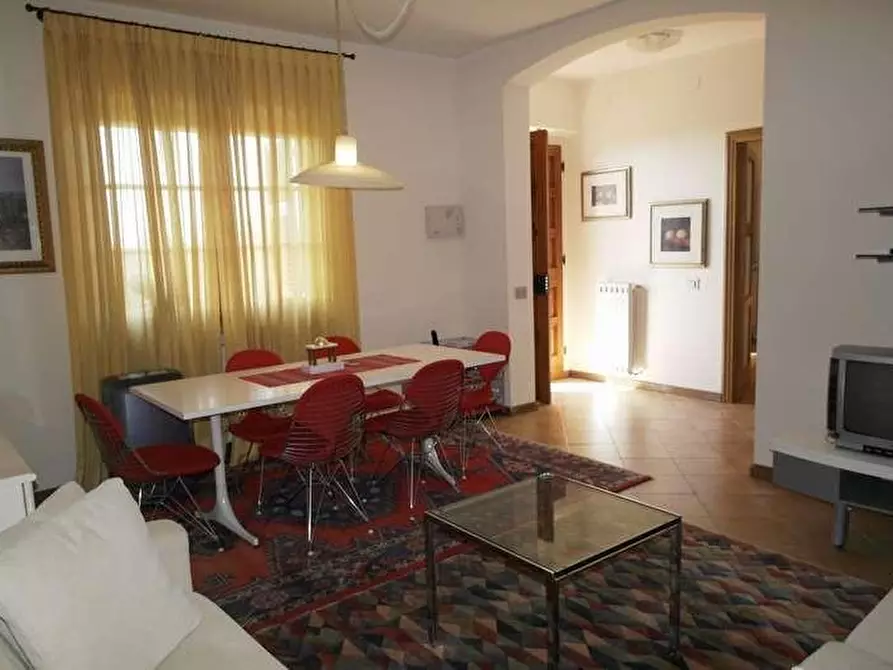 Immagine 22 di Appartamento in affitto  a Massa
