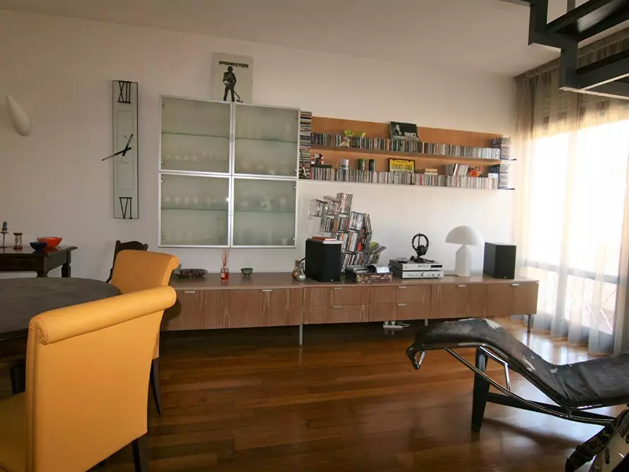 Immagine 5 di Appartamento in vendita  a Carrara