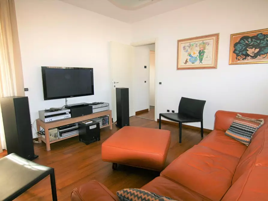 Immagine 12 di Appartamento in vendita  a Carrara