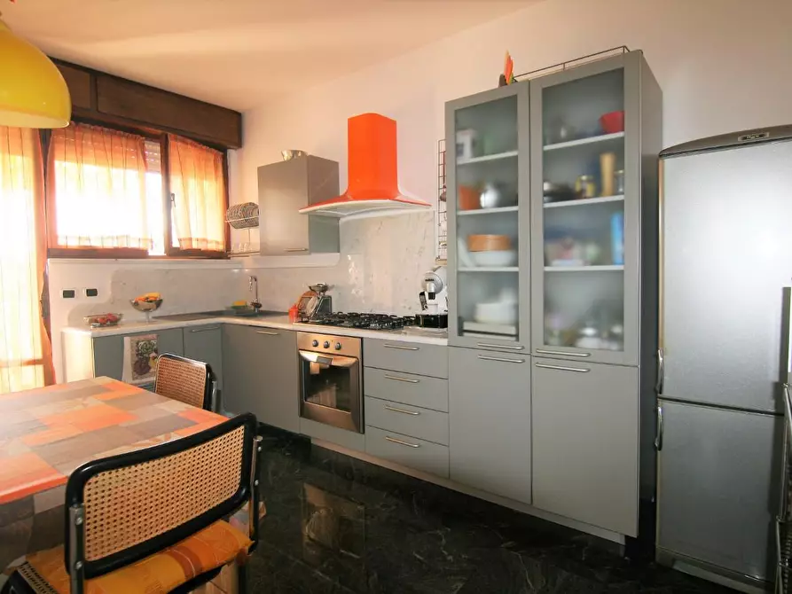 Immagine 8 di Appartamento in vendita  a Carrara