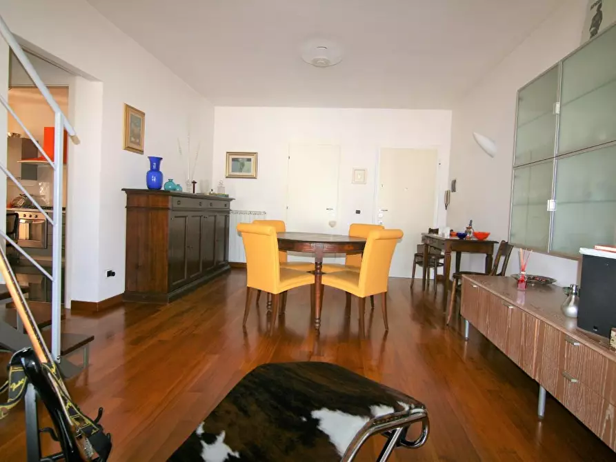Immagine 1 di Appartamento in vendita  a Carrara