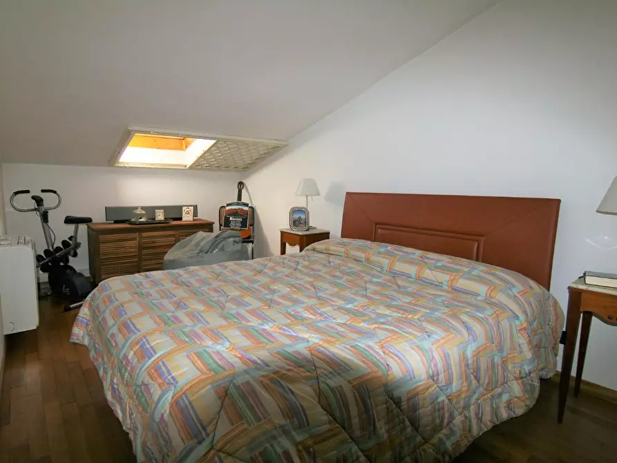 Immagine 22 di Appartamento in vendita  a Carrara