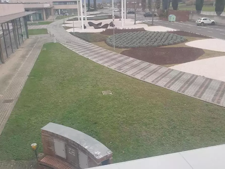 Immagine 12 di Ufficio in vendita  a Peccioli