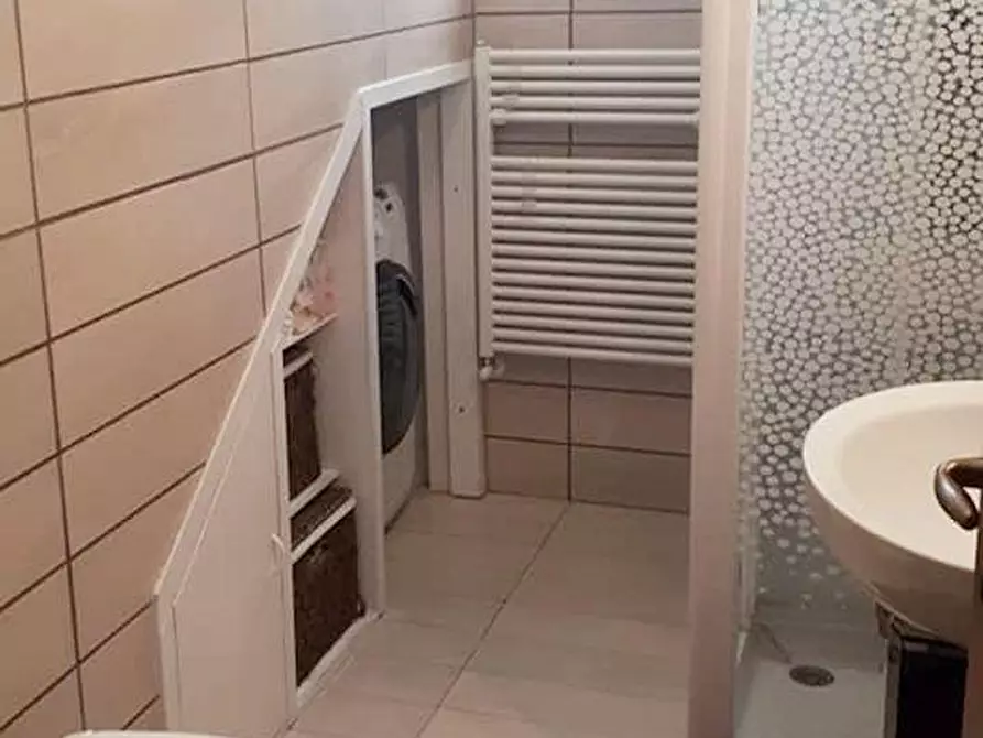 Immagine 10 di Appartamento in vendita  a Siena