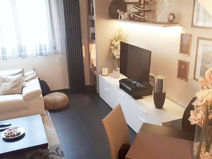 Immagine 4 di Appartamento in vendita  a Siena