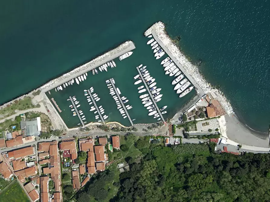 Immagine 2 di Appartamento in vendita  a Ameglia