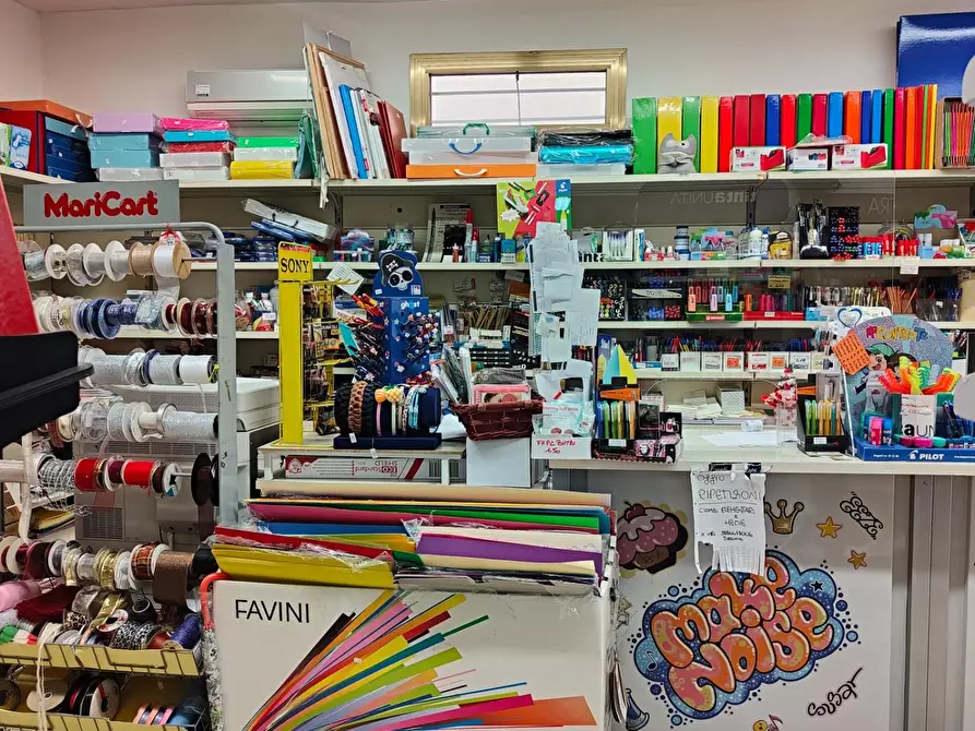 Immagine 11 di Attività commerciale in vendita  a Crespina Lorenzana