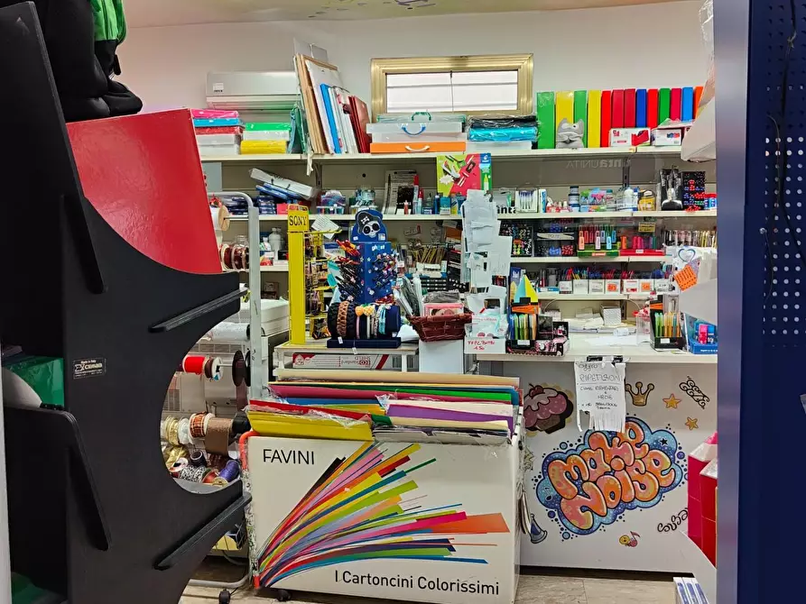 Immagine 10 di Attività commerciale in vendita  a Crespina Lorenzana