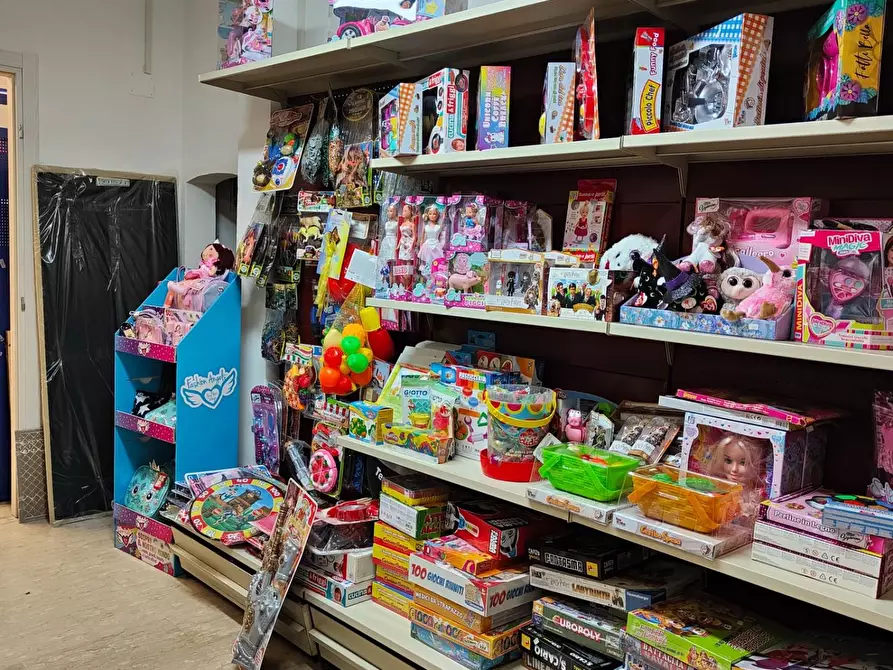 Immagine 9 di Attività commerciale in vendita  a Crespina Lorenzana