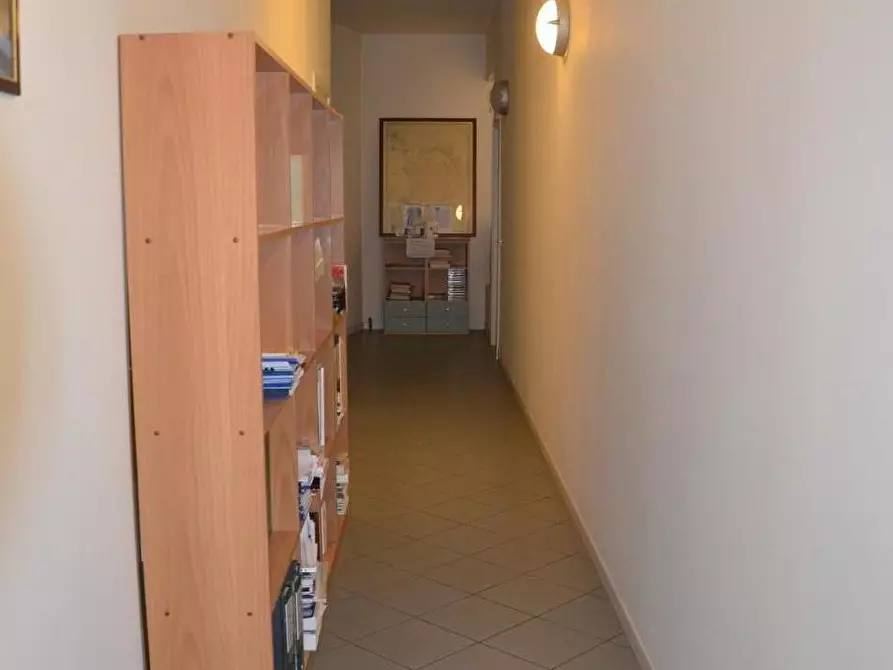 Immagine 7 di Ufficio in vendita  a San Giuliano Terme