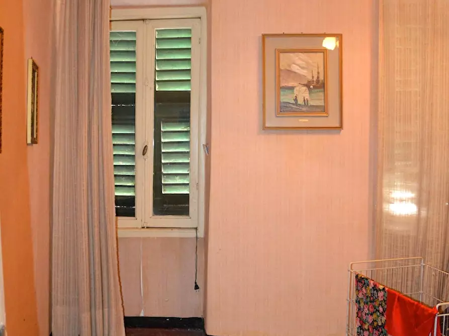 Immagine 15 di Palazzo in vendita  a Varese Ligure
