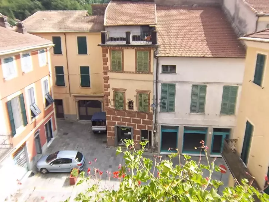 Immagine 3 di Palazzo in vendita  a Varese Ligure