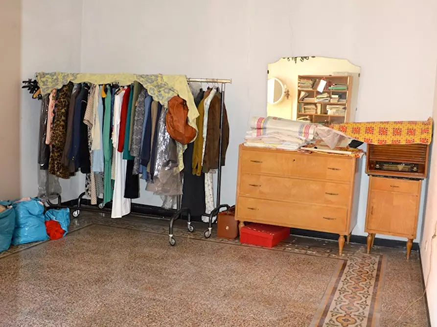 Immagine 13 di Palazzo in vendita  a Varese Ligure