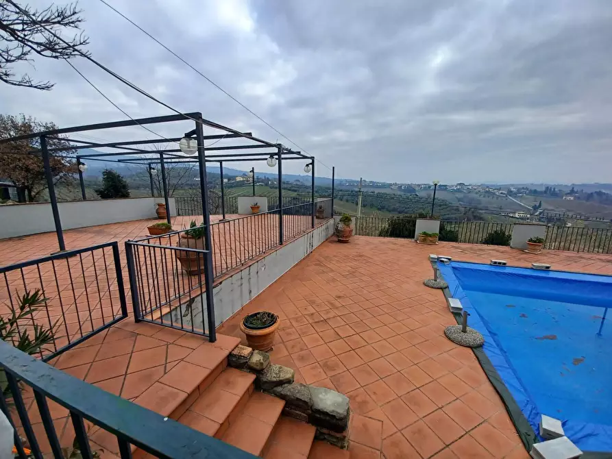 Immagine 13 di Casa colonica in vendita  a Vinci