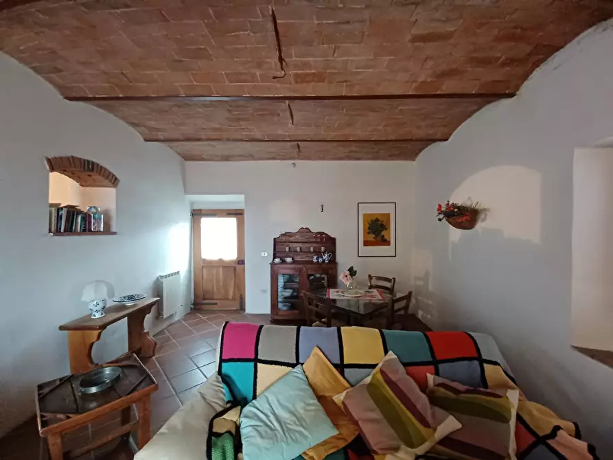 Immagine 9 di Casa colonica in vendita  a Vinci