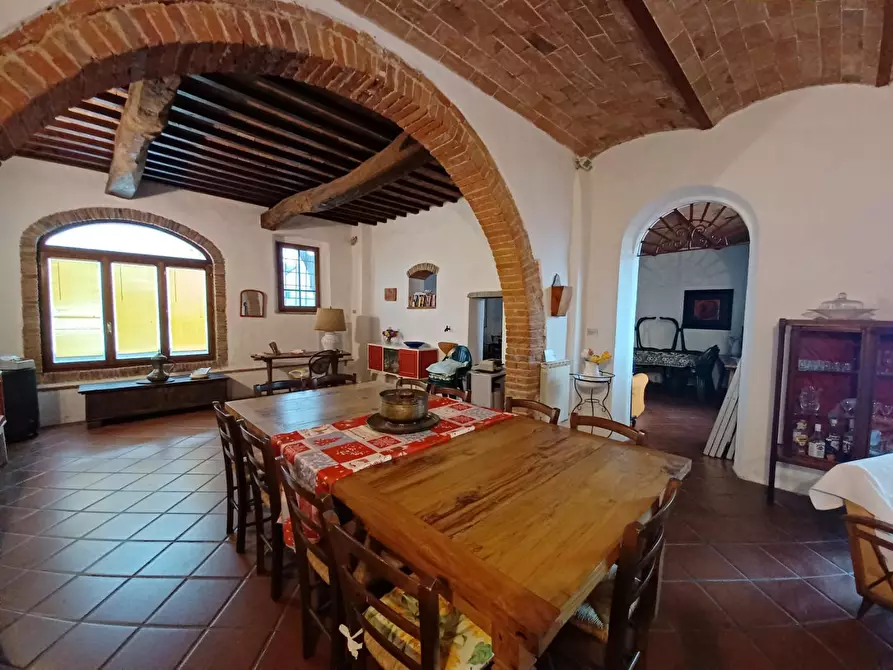 Immagine 6 di Casa colonica in vendita  a Vinci