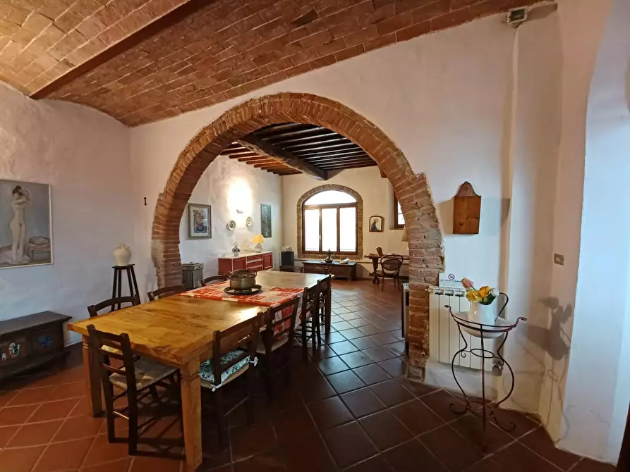Immagine 4 di Casa colonica in vendita  a Vinci