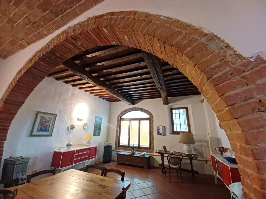 Immagine 5 di Casa colonica in vendita  a Vinci