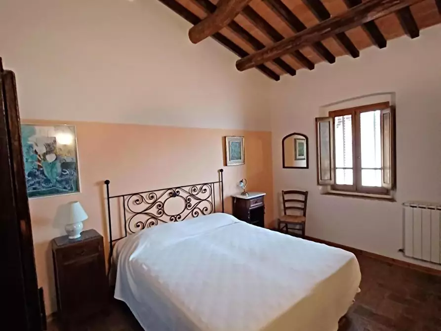 Immagine 33 di Casa colonica in vendita  a Vinci