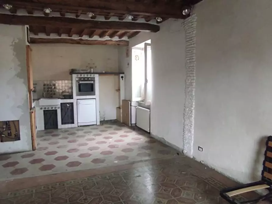 Immagine 20 di Appartamento in vendita  a Carrara