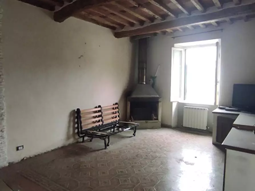 Immagine 2 di Appartamento in vendita  a Carrara