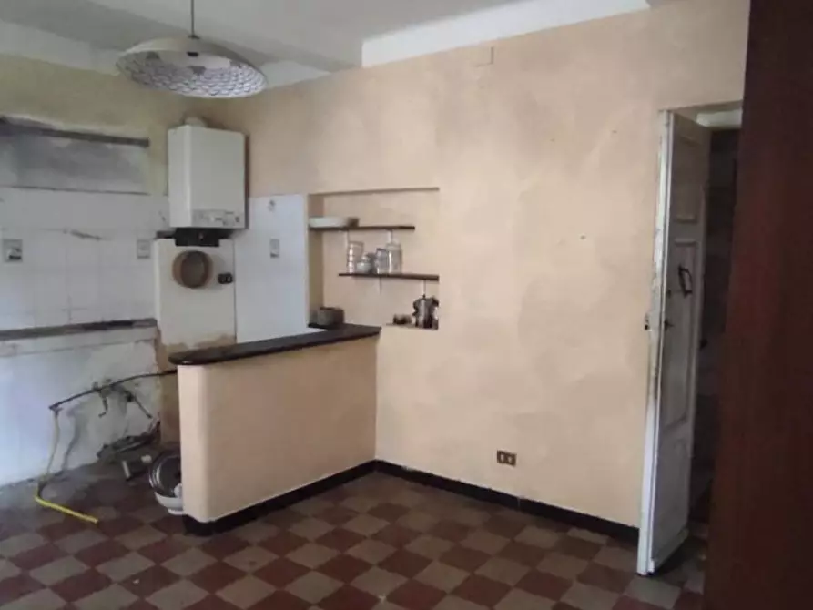 Immagine 10 di Appartamento in vendita  a Carrara