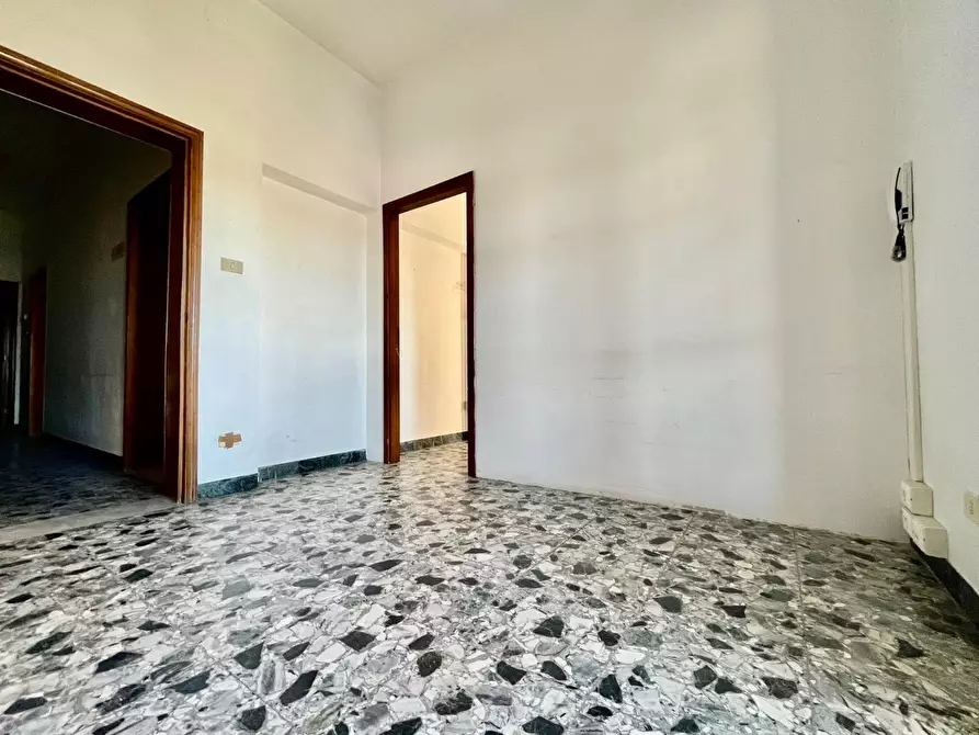 Immagine 3 di Ufficio in affitto  a Pontedera