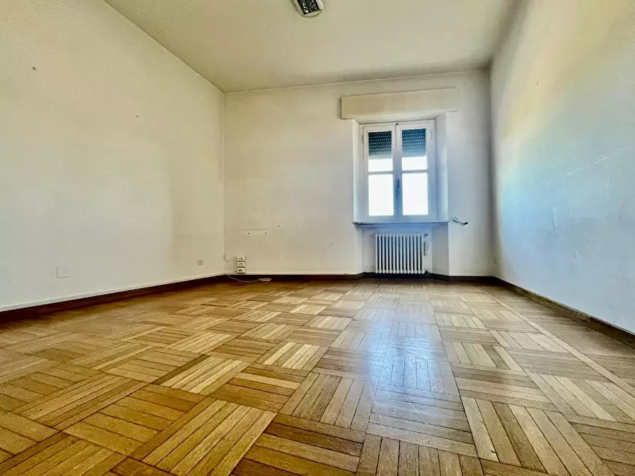 Immagine 8 di Ufficio in affitto  a Pontedera