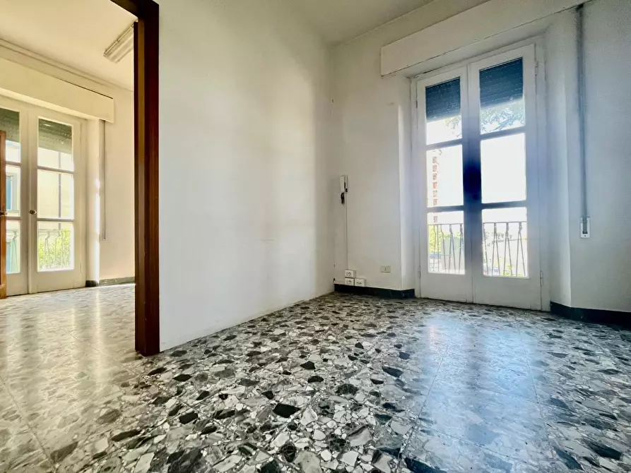 Immagine 2 di Ufficio in affitto  a Pontedera